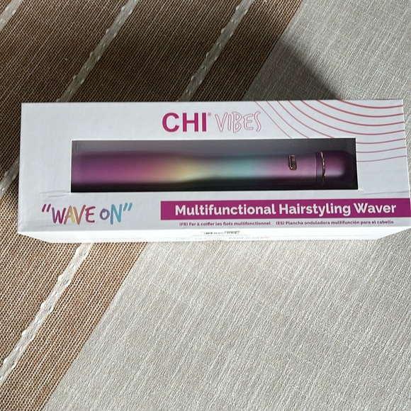 Chi Vibes ‘Wave On’ multifunctional hairstyling waver - Picture 1 of 2